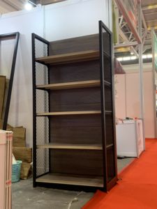 Estantes de pared de 4 columnas <span class=keywords><strong>minimarket</strong></span> de alta resistencia de metal de tamaño de color personalizado de fábrica <span class=keywords><strong>para</strong></span> góndola de exhibición de cosméticos - Product Image 5