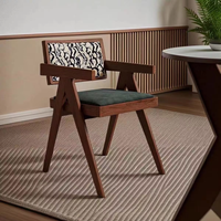 Chaise de salle à manger traditionnelle française en gros avec accoudoirs, empilable et stable, en bois