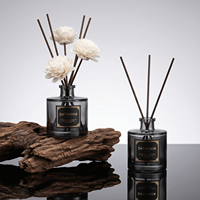 Nouvelle Arrivée Bouteille d'aromathérapie en verre écologique sans flamme 50ml 100ml 120ml 150ml 200ml Diffuseur à bâtonnets Couleur et logo personnalisables