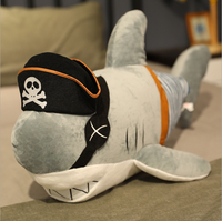Peluche personnalisée OEM Requin Pirate, cadeau d'Halloween, animaux en peluche, oreiller câlin, peluches de requin OEM personnalisables