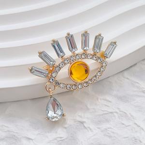 Pin Elegante Personalizado con Ojo de Diablo, Insignia de Diamante Naranja, Pin Exquisito con Pedrería para Venta al por Mayor - Product Image 3