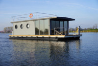 Bateau de fête de luxe personnalisé 2023, maison flottante sur ponton, enrichit votre flotte de location panoramique