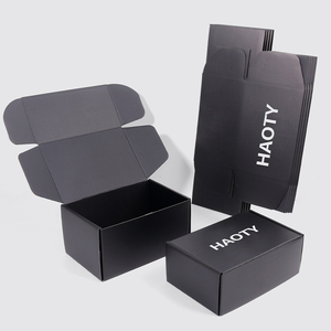 Pochettes d'expédition ondulées noires pliables avec logo UV, estampage <span class=keywords><strong>à</strong></span> chaud, gaufrage, recyclables, taille personnalisable, emballages en carton pour vêtements - Product Image 1