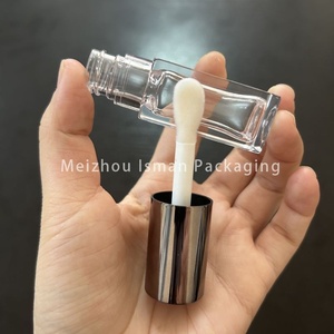 หลอดลิปกลอสทรงเหลี่ยม 8 มล. พร้อมฝาปิดทรงกลมสีเทาเมทัลลิก บรรจุภัณฑ์ลิปกลอสเปล่า หัวแปรงขนาดใหญ่ รับผลิตโลโก้แบรนด์ส่วนตัว ขวดเครื่องสำอาง - Product Image 5