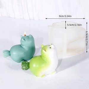 Molde de Silicona 3D para Hacer Velas con Forma de Perrito Adorable - Product Image 1