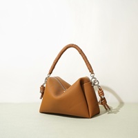 Sac bandoulière haut de gamme en cuir de vachette première couche pour femme, petit format polyvalent, souple, étui à cigarettes, étanche avec fermeture éclair, sac de niche tendance