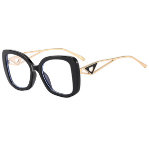 Lunettes <span class=keywords><strong>de</strong></span> <span class=keywords><strong>lecture</strong></span> <span class=keywords><strong>de</strong></span> luxe 2026 pour <span class=keywords><strong>femme</strong></span>, monture carrée, branches triangulaires en forme <span class=keywords><strong>de</strong></span> cœur, verres anti-lumière bleue transparents pour ordinateur - Product Image 4
