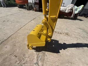 รถขุดตีนตะขาบโคมัตสึ PC30 รุ่นดั้งเดิม ประหยัดน้ำมัน เหมาะสำหรับงานปรับปรุงโครงสร้างถนนในชนบท - Product Image 3