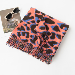 <span class=keywords><strong>Sciarpa</strong></span> <span class=keywords><strong>Leopardata</strong></span> da <span class=keywords><strong>Donna</strong></span>, Versatile per Autunno/Inverno, Lunga in Poliestere e Cashmere, Stile Occidentale, Alla Moda, Calda, Stampata, per <span class=keywords><strong>Donna</strong></span> Musulmana - Product Image 4