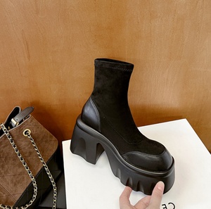 Botas Vaqueras Cuadradas Marrón/Negras para Mujer al por Mayor, Proveedor Chino, Tacón Moldeado de 4cm, Forro Polar, Cómodas y Antideslizantes - Product Image 2