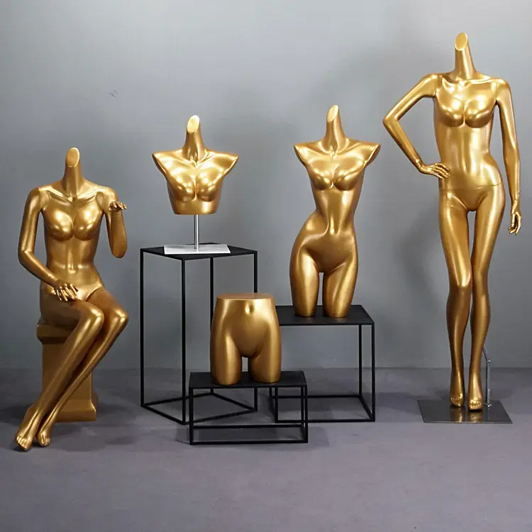 Busto E la Biancheria Intima D'oro Mannequin