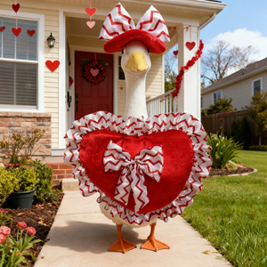 MSYO Traje Temático de San Valentín para <span class=keywords><strong>Ganso</strong></span> de Porche, Estampado de Corazones con Sombrero para <span class=keywords><strong>Ganso</strong></span> de Jardín de 23 Pulgadas, Decoración de Jardín - Product Image 4