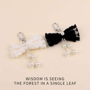 Lazo de encaje blanco y negro llavero bolsa encanto corazón femenino decoración cadena accesorio perla borla colgante - Product Image 1