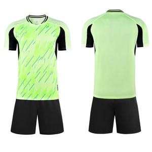 Toptan yüksek kalite OEM futbol forması küresel en çok satan özel profesyonel kalite futbol forması & şort takımı - Product Image 6