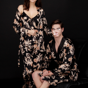 Gli amanti Elegante Raso di Seta Abito Di Seta Delle Donne Degli Uomini di Kimono Accappatoio Estate Femminile Degli Indumenti <span class=keywords><strong>Da</strong></span> <span class=keywords><strong>Notte</strong></span> Mens <span class=keywords><strong>Vestaglia</strong></span> Donne Drago Pigiama <span class=keywords><strong>Set</strong></span> - Product Image 2
