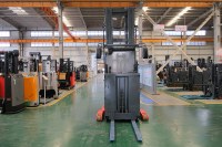 Chariot élévateur électrique complet pour entrepôt, 3m, 4m, 5m, avec batterie au plomb et levage latéral hydraulique, fabriqué en Chine