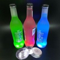 Sous-verre en silicone à détection de gravité avec lumière LED au fond du verre, logo personnalisé, 7 couleurs, fonction de télécommande, adapté aux bars
