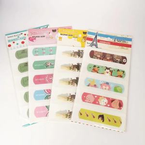 Parches de dibujos animados para las orejas, varios diseños y tamaños, coloridos y bonitos, para el cuidado de heridas y la hemostasia. - Product Image 1