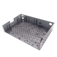 Boîtier de décodeur personnalisé en plastique/métal gris usiné CNC avec grille de ventilation alvéolée et logo en relief