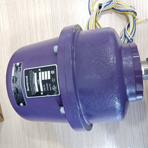 Detector Ultravioleta de Autodiagnóstico Dinámico C7061F2001 Original, Nuevo, con Obturador Oscilante que Interrumpe la Radiación Ultravioleta - Product Image 3