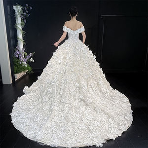 חם מכירה אירופאי בית משפט בסגנון אירופאי שמלת כלה 3 פרחים מכונית תחרה-קו שמלת כלה יוקרה כדור כלה - Product Image 3