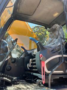 Excavadora de Orugas Hyundai 305LC-9T de 30 Toneladas, 95% Nueva, Original, con Rendimiento Perfecto para Obras de Movimiento de Tierras, en Venta - Product Image 5