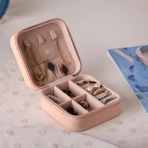 กล่องเก็บเครื่องประดับขนาดเล็กแบบพกพาสำหรับเดินทาง กล่องเก็บต่างหู สร้อยคอสำหรับผู้หญิง กล่องจัดระเบียบแหวน กล่องโชว์เครื่องประดับทำจากหนัง PU - Product Image 5