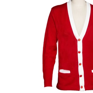 Suéter Cárdigan Personalizado para Mujeres de Hermandades Universitarias, Rojo y Blanco, Cuello en V, Estilo Universitario, Manga a Rayas OEM, con Botones - Product Image 4