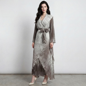 PY Nuevo Vestido de Noche Elegante Miyake Plisado con Mangas Acampanadas y Cinturón, Conjunto Largo Informal, Venta al por Mayor en Línea - Product Image 4