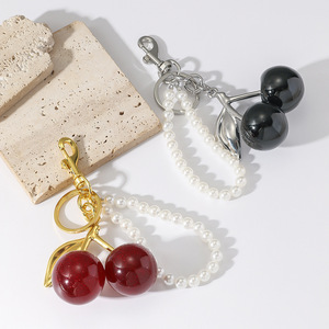 Nouvelle Série 2026 de Breloques Mignonnes et Sucrées en Forme de Cerise Rouge, Porte-clés, Accessoires de Sac à Main Tendance, Bijoux Cadeau pour Fille, Vente en Gros - Product Image 1