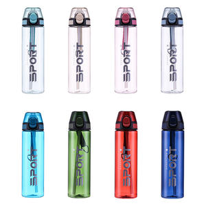 Vente en gros 550ML Sports Gym Bouteille d'eau en plastique avec couvercle rebond et sangle Logo personnalisé pour le voyage - Product Image 2