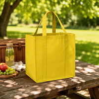 Sac de courses réutilisable personnalisable, écologique, couleur et taille sur mesure, avec bandoulière renforcée et résistante, en non-tissé.