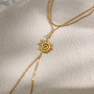 Collar con colgante de sol de acero inoxidable, joyería para mujer, diseño geométrico, regalo - Product Image 4