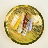 Vente en gros d'ampoules en plastique jetables transparentes de haute qualité pour cosmétiques liquides, de 1,5 ml, 2 ml, 3 ml, 5 ml, avec un grossiste