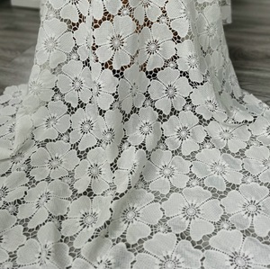 Tissu en maille tissée soluble dans l'eau en soie de lait écologique, vente chaude, <span class=keywords><strong>lin</strong></span>/coton, poids moyen, dentelle brodée, robe de mariée pour femmes - Product Image 2
