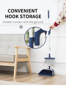 Juego de escoba y <span class=keywords><strong>recogedor</strong></span> sin ángulo ciego con peine integrado y estructura de volteo para vaciar, para colgar en la pared, suministros de limpieza para el hogar - Product Image 4