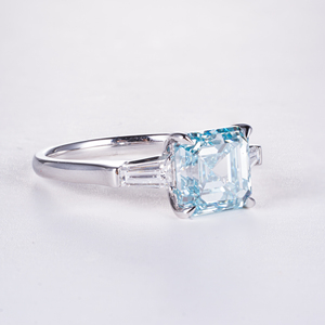 Anello con Diamante Blu Fancy Taglio Asscher Certificato IGI in Oro 18K, Perfetto per Matrimoni e Regali, Direttamente dalla Fabbrica - Product Image 4