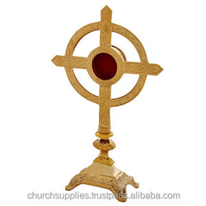 Relicario celta de latón con relieve - MN-1021-A - Product Image 1