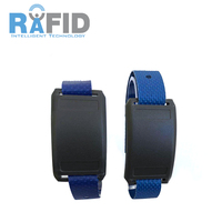 Gelang RFID kustom logo dapat diatur kode Qr gelang silikon Nfc gelang silikon Festival 1k Chip gelang Rfid