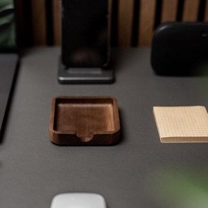 ที่ใส่โน้ตไม้วอลนัทแบบมีร่อง ขนาด 3.7 นิ้ว แผ่นบันทึกแบบแปะ กระดาษจัดระเบียบโต๊ะทำงาน สไตล์มินิมอล อุปกรณ์สำนักงานที่บ้าน ถาดไม้ขนาดเล็ก - Product Image 5