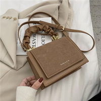 Sac à bandoulière en forme de demi-lune, couleur unie, sac à main en cuir PU pour femme, avec fermeture à glissière