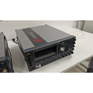 Générateur de signaux Keysight E8267D 100 KHz à 44 GHz, instrument de mesure électronique - Product Image 3