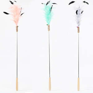 Juguete Interactivo Educativo para Gatos con Mango de Madera, Pluma Sólida Extensible, Nuevo, Ecológico, Varita de Silvervine Inteligente para Gatos - Product Image 3