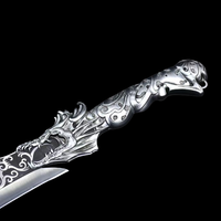 Couteau de coupe en acier inoxydable à haute teneur en carbone forgé à la main de Longquan chinois poignée sculptée en métal faucille en forme d'éventail
