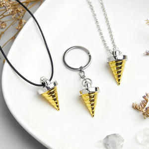 Vente en gros de porte-clés en métal fin de style anime Simon Core, chaîne en corde bouddhiste, pendentif en alliage pour collier, breloques - Product Image 2