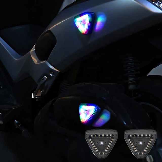 RGB Wireless Mini Aircraft Strobe Light USB Auto Car Bike Motorcycle Front Rear Tail Drone Warning LED Solar Navigation Light
