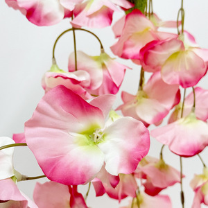 Usine de fleurs artificielles Meiyu Craft, guirlandes de glycine artificielles suspendues 138 cm, fleurs en soie faites à la main, décoration pour toits, pavillons, cours. - Product Image 5