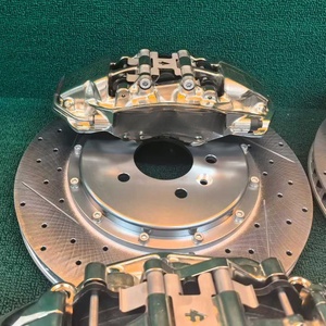 Kit d'étriers de frein nickelés <span class=keywords><strong>AP</strong></span> <span class=keywords><strong>Racing</strong></span> 9560 avant 6 <span class=keywords><strong>pistons</strong></span> et 9541 arrière <span class=keywords><strong>4</strong></span> <span class=keywords><strong>pistons</strong></span>, compatible avec les disques de frein percés Lotus 380x34mm et 355x28mm. - Product Image 4