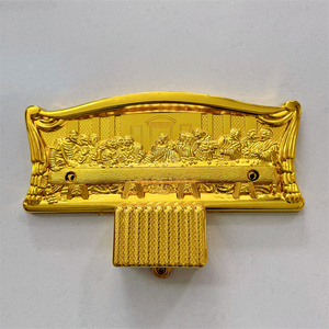 Fournisseurs de pompes funèbres Accessoires de quincaillerie pour cercueils Raccords funéraires en plastique Articles Couleur dorée Coin de cercueil de la Cène - Product Image 4