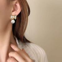 Boucles d'oreilles Sweety en plaqué or 14 carats avec nœud papillon Boucles d'oreilles mignonnes en forme de perle Accessoires cadeaux pour filles